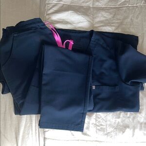 Figs Scrub Set in Night Sky